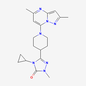 molecular formula C19H25N7O B12244938 4-cyclopropyl-3-(1-{2,5-dimethylpyrazolo[1,5-a]pyrimidin-7-yl}piperidin-4-yl)-1-methyl-4,5-dihydro-1H-1,2,4-triazol-5-one 