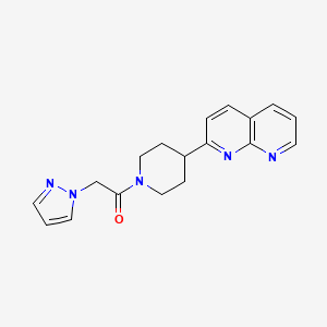 molecular formula C18H19N5O B12245281 1-[4-(1,8-naphthyridin-2-yl)piperidin-1-yl]-2-(1H-pyrazol-1-yl)ethan-1-one 