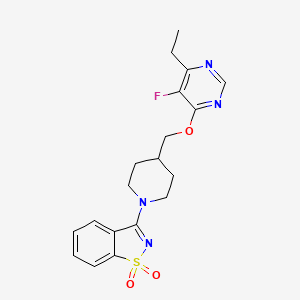 molecular formula C19H21FN4O3S B12245336 3-[4-[(6-Ethyl-5-fluoropyrimidin-4-yl)oxymethyl]piperidin-1-yl]-1,2-benzothiazole 1,1-dioxide 