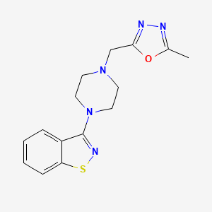 3-{4-[(5-Methyl-1,3,4-oxadiazol-2-yl)methyl]piperazin-1-yl}-1,2-benzothiazole