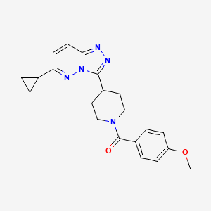 4-{6-Cyclopropyl-[1,2,4]triazolo[4,3-b]pyridazin-3-yl}-1-(4-methoxybenzoyl)piperidine