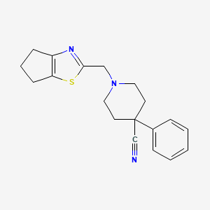 1-({4H,5H,6H-cyclopenta[d][1,3]thiazol-2-yl}methyl)-4-phenylpiperidine-4-carbonitrile