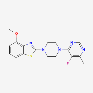 molecular formula C17H18FN5OS B12248370 2-[4-(5-Fluoro-6-methylpyrimidin-4-yl)piperazin-1-yl]-4-methoxy-1,3-benzothiazole 