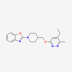 2-(4-{[(5-Ethyl-6-methylpyridazin-3-yl)oxy]methyl}piperidin-1-yl)-1,3-benzoxazole