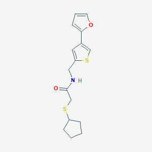 2-(cyclopentylsulfanyl)-N-{[4-(furan-2-yl)thiophen-2-yl]methyl}acetamide