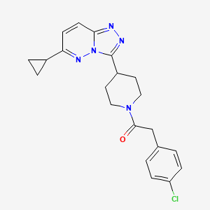 2-(4-Chlorophenyl)-1-(4-{6-cyclopropyl-[1,2,4]triazolo[4,3-b]pyridazin-3-yl}piperidin-1-yl)ethan-1-one