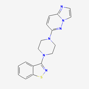 molecular formula C17H16N6S B12248919 3-(4-{Imidazo[1,2-b]pyridazin-6-yl}piperazin-1-yl)-1,2-benzothiazole 