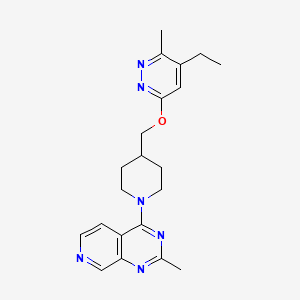 molecular formula C21H26N6O B12249114 4-Ethyl-3-methyl-6-[(1-{2-methylpyrido[3,4-d]pyrimidin-4-yl}piperidin-4-yl)methoxy]pyridazine 