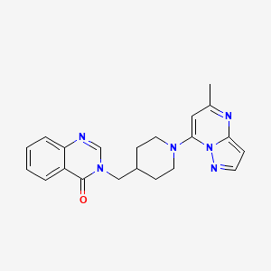 3-[(1-{5-Methylpyrazolo[1,5-a]pyrimidin-7-yl}piperidin-4-yl)methyl]-3,4-dihydroquinazolin-4-one