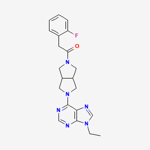 molecular formula C21H23FN6O B12249348 1-[5-(9-ethyl-9H-purin-6-yl)-octahydropyrrolo[3,4-c]pyrrol-2-yl]-2-(2-fluorophenyl)ethan-1-one 