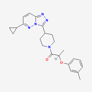 molecular formula C23H27N5O2 B12249458 1-(4-{6-Cyclopropyl-[1,2,4]triazolo[4,3-b]pyridazin-3-yl}piperidin-1-yl)-2-(3-methylphenoxy)propan-1-one 