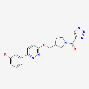 molecular formula C19H19FN6O2 B12249506 3-(3-fluorophenyl)-6-{[1-(1-methyl-1H-1,2,3-triazole-4-carbonyl)pyrrolidin-3-yl]methoxy}pyridazine 