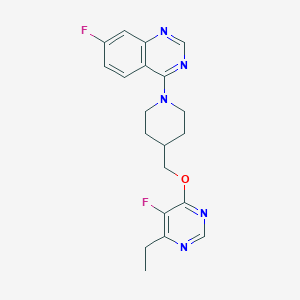 4-(4-{[(6-Ethyl-5-fluoropyrimidin-4-yl)oxy]methyl}piperidin-1-yl)-7-fluoroquinazoline