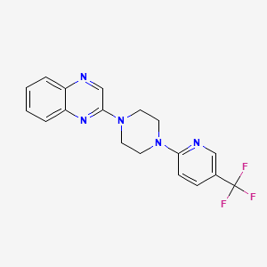 molecular formula C18H16F3N5 B12249802 2-{4-[5-(Trifluoromethyl)pyridin-2-yl]piperazin-1-yl}quinoxaline 