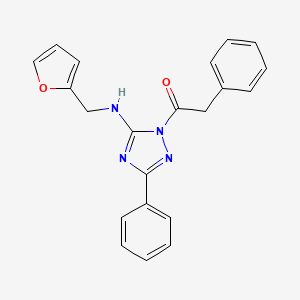 molecular formula C21H18N4O2 B1225616 1-[5-(2-呋喃甲基氨基)-3-苯基-1,2,4-三唑-1-基]-2-苯基乙酮 