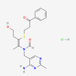 molecular formula C21H27ClN4O3S B1225783 S-(beta-Propiophenone)thiamine CAS No. 28568-54-9