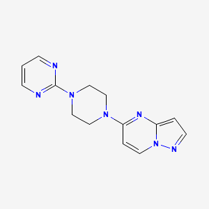 2-(4-{Pyrazolo[1,5-a]pyrimidin-5-yl}piperazin-1-yl)pyrimidine