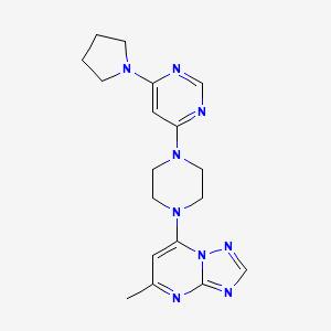 4-(4-{5-Methyl-[1,2,4]triazolo[1,5-a]pyrimidin-7-yl}piperazin-1-yl)-6-(pyrrolidin-1-yl)pyrimidine