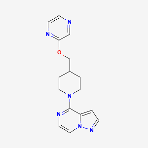 molecular formula C16H18N6O B12265968 2-[(1-{Pyrazolo[1,5-a]pyrazin-4-yl}piperidin-4-yl)methoxy]pyrazine 