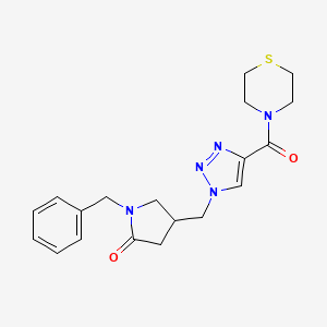 1-benzyl-4-{[4-(thiomorpholine-4-carbonyl)-1H-1,2,3-triazol-1-yl]methyl}pyrrolidin-2-one