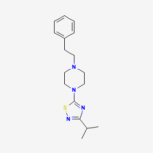 1-(2-Phenylethyl)-4-[3-(propan-2-yl)-1,2,4-thiadiazol-5-yl]piperazine