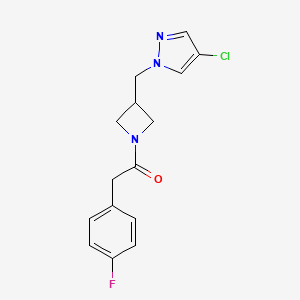 molecular formula C15H15ClFN3O B12267198 1-{3-[(4-chloro-1H-pyrazol-1-yl)methyl]azetidin-1-yl}-2-(4-fluorophenyl)ethan-1-one 