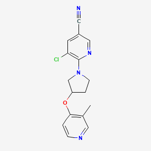 5-Chloro-6-{3-[(3-methylpyridin-4-yl)oxy]pyrrolidin-1-yl}pyridine-3-carbonitrile