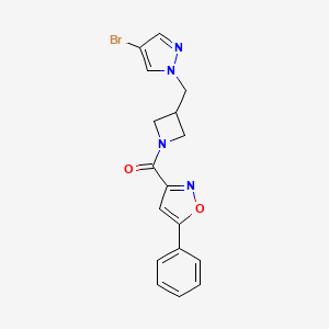 molecular formula C17H15BrN4O2 B12268925 3-{3-[(4-bromo-1H-pyrazol-1-yl)methyl]azetidine-1-carbonyl}-5-phenyl-1,2-oxazole 