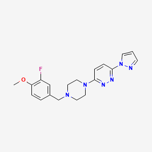 molecular formula C19H21FN6O B12269806 3-{4-[(3-fluoro-4-methoxyphenyl)methyl]piperazin-1-yl}-6-(1H-pyrazol-1-yl)pyridazine 