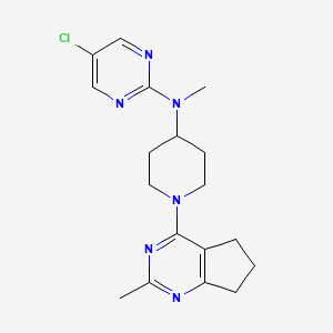 molecular formula C18H23ClN6 B12269919 5-chloro-N-methyl-N-(1-{2-methyl-5H,6H,7H-cyclopenta[d]pyrimidin-4-yl}piperidin-4-yl)pyrimidin-2-amine 