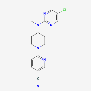 molecular formula C16H17ClN6 B12270963 6-{4-[(5-Chloropyrimidin-2-yl)(methyl)amino]piperidin-1-yl}pyridine-3-carbonitrile 