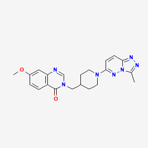 molecular formula C21H23N7O2 B12273458 7-Methoxy-3-[(1-{3-methyl-[1,2,4]triazolo[4,3-b]pyridazin-6-yl}piperidin-4-yl)methyl]-3,4-dihydroquinazolin-4-one 