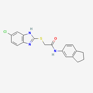 molecular formula C18H16ClN3OS B1227473 2-[(6-chloro-1H-benzimidazol-2-yl)thio]-N-(2,3-dihydro-1H-inden-5-yl)acetamide 