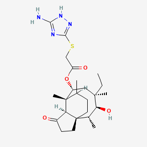 molecular formula C24H38N4O4S B1227841 [(1S,2R,3S,4R,6R,7R,8R)-4-ethyl-3-hydroxy-2,4,7,14-tetramethyl-9-oxo-6-tricyclo[5.4.3.01,8]tetradecanyl] 2-[(5-amino-1H-1,2,4-triazol-3-yl)sulfanyl]acetate 