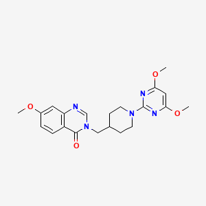 molecular formula C21H25N5O4 B12280724 3-{[1-(4,6-Dimethoxypyrimidin-2-yl)piperidin-4-yl]methyl}-7-methoxy-3,4-dihydroquinazolin-4-one 