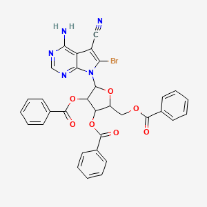 molecular formula C33H24BrN5O7 B12281218 [5-(4-Amino-6-bromo-5-cyanopyrrolo[2,3-d]pyrimidin-7-yl)-3,4-dibenzoyloxyoxolan-2-yl]methyl benzoate 