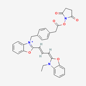 (2,5-dioxopyrrolidin-1-yl) 2-[4-[[2-[(E,3E)-3-(3-ethyl-1,3-benzoxazol-2-ylidene)prop-1-enyl]-1,3-benzoxazol-3-ium-3-yl]methyl]phenyl]acetate