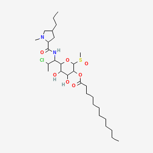 [6-[2-Chloro-1-[(1-methyl-4-propylpyrrolidine-2-carbonyl)amino]propyl]-4,5-dihydroxy-2-methylsulfinyloxan-3-yl] dodecanoate