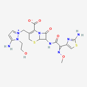 molecular formula C19H22N8O6S2 B1228580 3-[[3-氨基-2-(2-羟乙基)吡唑-1-鎓-1-基]甲基]-7-[[2-(2-氨基-1,3-噻唑-4-基)-2-甲氧基亚氨基乙酰]氨基]-8-氧代-5-噻-1-氮杂双环[4.2.0]辛-2-烯-2-羧酸盐 