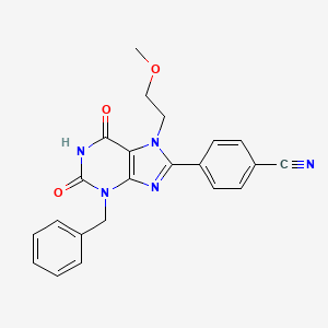 molecular formula C22H19N5O3 B1228581 4-[7-(2-Methoxyethyl)-2,6-dioxo-3-(phenylmethyl)-8-purinyl]benzonitrile 