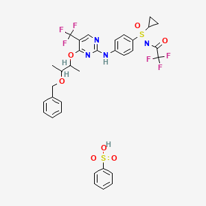 molecular formula C33H32F6N4O7S2 B12287505 N-[[4-[[4-[[(2R,3R)-3-(Benzyloxy)-2-butyl]oxy]-5-(trifluoromethyl)-2-pyrimidinyl]amino]phenyl](R)-(cyclopropyl)oxidosulphanylidene]-2,2,2-trifluoroacetamideBenzenesulphonicAcid 