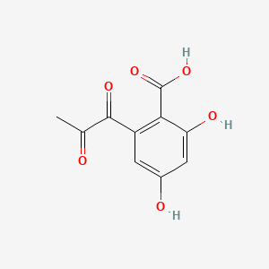 molecular formula C10H8O6 B1228793 2,4-Dihydroxy-6-(1,2-dioxopropyl)benzoic acid CAS No. 53279-32-6
