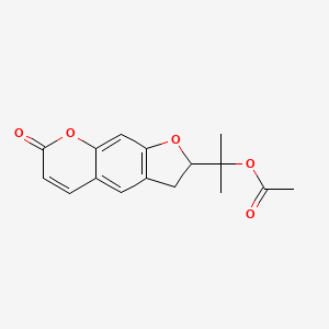 molecular formula C16H16O5 B1229113 Acetic acid 2-(7-oxo-2,3-dihydrofuro[3,2-g][1]benzopyran-2-yl)propan-2-yl ester 