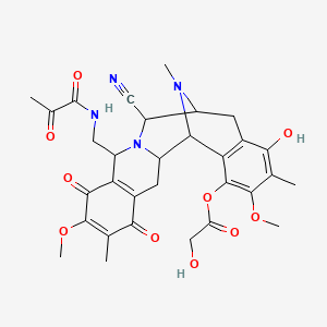 molecular formula C31H34N4O10 B12298474 [12-Cyano-16-hydroxy-7,18-dimethoxy-6,17,21-trimethyl-5,8-dioxo-10-[(2-oxopropanoylamino)methyl]-11,21-diazapentacyclo[11.7.1.02,11.04,9.015,20]henicosa-4(9),6,15(20),16,18-pentaen-19-yl] 2-hydroxyacetate 