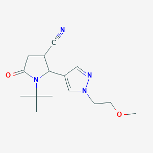 1-tert-Butyl-2-[1-(2-methoxyethyl)-1H-pyrazol-4-yl]-5-oxopyrrolidine-3-carbonitrile