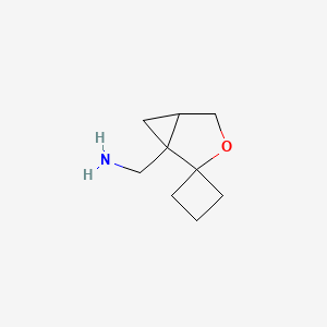 molecular formula C9H15NO B12311417 rac-[(1R,5S)-3-oxaspiro[bicyclo[3.1.0]hexane-2,1'-cyclobutane]-1-yl]methanamine, cis 