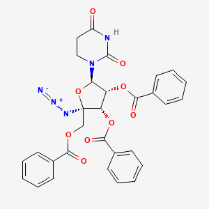 molecular formula C30H25N5O9 B12344126 [(2R,3S,4R,5R)-2-azido-3,4-dibenzoyloxy-5-(2,4-dioxo-1,3-diazinan-1-yl)oxolan-2-yl]methyl benzoate 