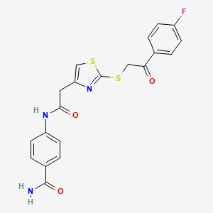 4-(2-(2-((2-(4-Fluorophenyl)-2-oxoethyl)thio)thiazol-4-yl)acetamido)benzamide