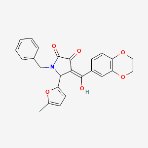 molecular formula C25H21NO6 B12346452 (4E)-1-benzyl-4-[2,3-dihydro-1,4-benzodioxin-6-yl(hydroxy)methylidene]-5-(5-methylfuran-2-yl)pyrrolidine-2,3-dione 