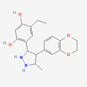 4-[4-(2,3-Dihydro-1,4-benzodioxin-6-yl)-5-methylpyrazolidin-3-yl]-6-ethylbenzene-1,3-diol